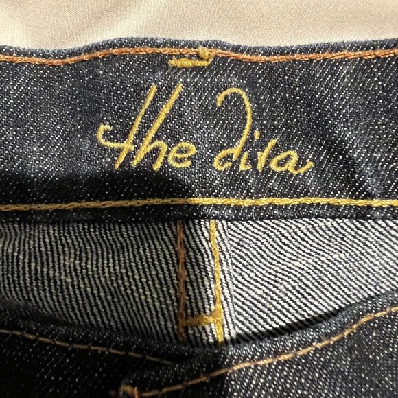 NWOT The Diva Women's Regular Fit Denim Jeans size regular 10 - Picture 3 of 8